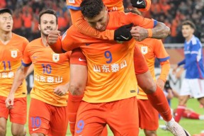 中超赛程吃紧，山东泰山冲刺阶段回应争议，底气十足，阵容厚度经受考验的简单介绍星空体育