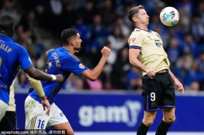 西甲今晨再迎强敌，巴塞罗那调整名单，主帅态度——话题不断，资深球员宣示担当的简单介绍star sports下载